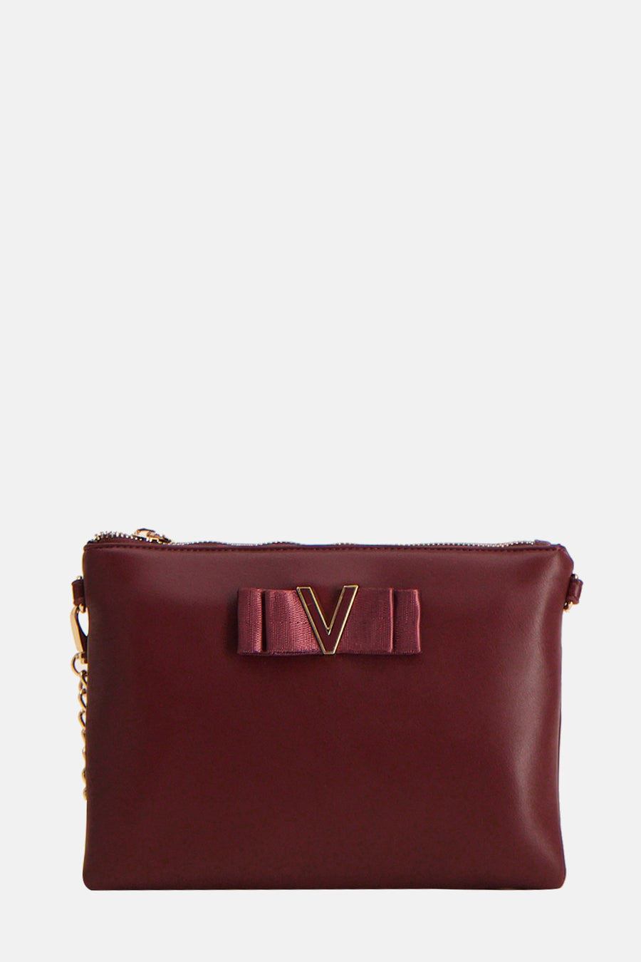 Sac à bandoulière bordeaux de VALENTINO BAGS, avec un nœud décoratif orné d'un V doré et une bandoulière chaîne dorée.
