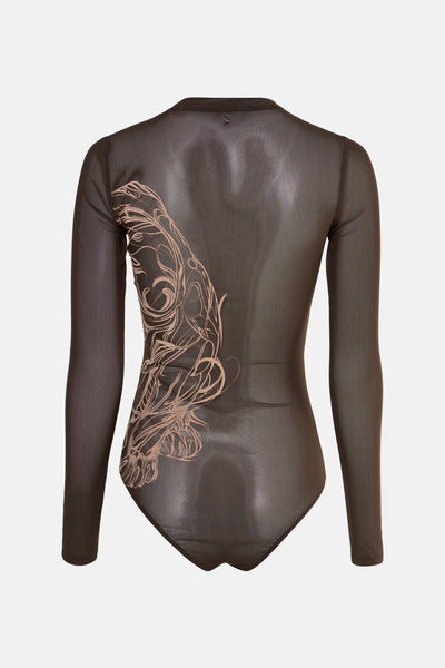 T-shirt à manches longues brun de Guess, avec motif ornemental sur le côté gauche du dos.