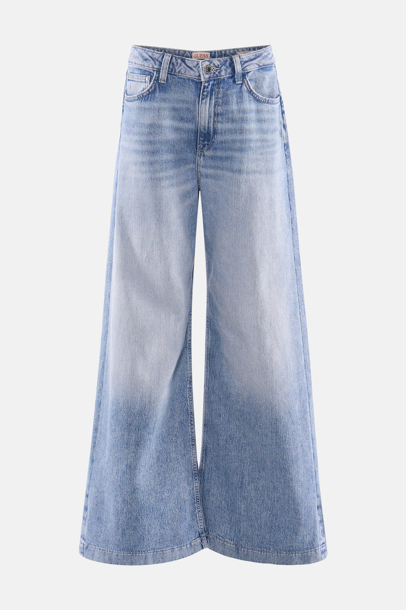Wijde spijkerbroek van lichtblauw denim van Guess, met een verouderde wassing over de gehele lengte.