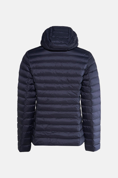 Donkerblauwe regenjas van JOTT, met capuchon, achterzijde.