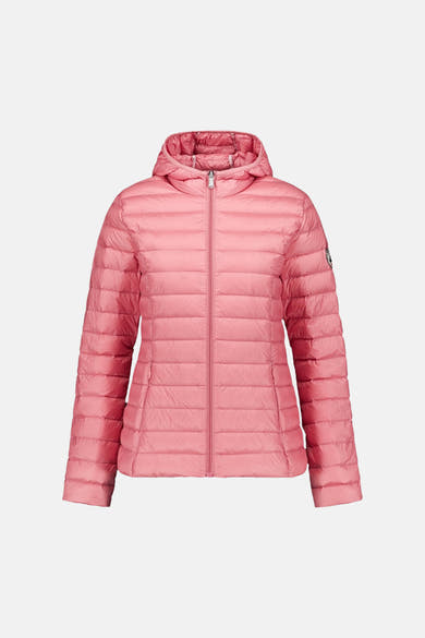 Veste de pluie rose de JOTT, avec capuche et fermeture éclair frontale.