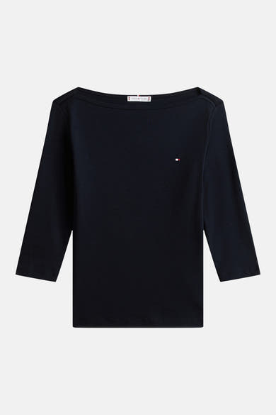 Marineblaues Dreiviertelarm-T-Shirt von Tommy Jeans mit kleinem, charakteristischem Logo auf der Brust.