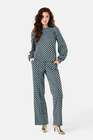 Sweat noir de GARCIA, imprimé avec motifs géométriques bleus et blancs.