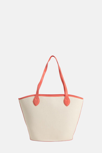 Beige schoudertas van Valentino Bags met koraalkleurige afwerkingen op een effen achtergrond.