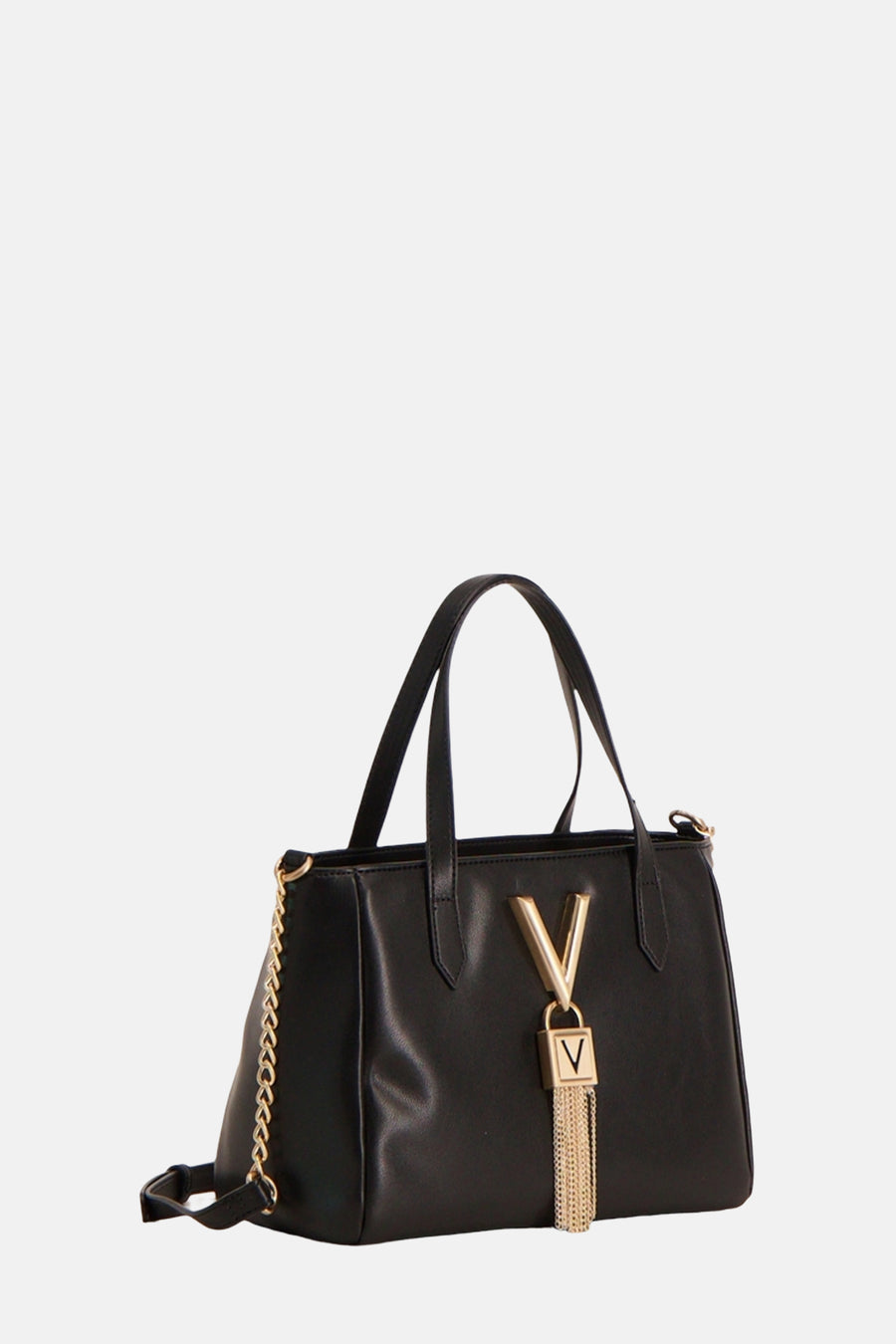 Sac à main noir de VALENTINO BAGS avec des détails dorés, une chaîne et un pendentif avec le logo V.
