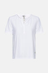 Wit T-shirt met korte mouwen van Zabaione, met getextureerde horizontale strepen en knoopsluiting.