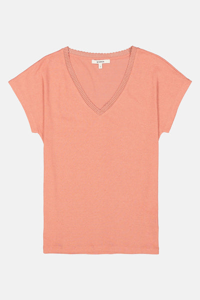 T-shirt pêche à manches courtes de GARCIA, avec encolure en V bordée de détails ajourés.
