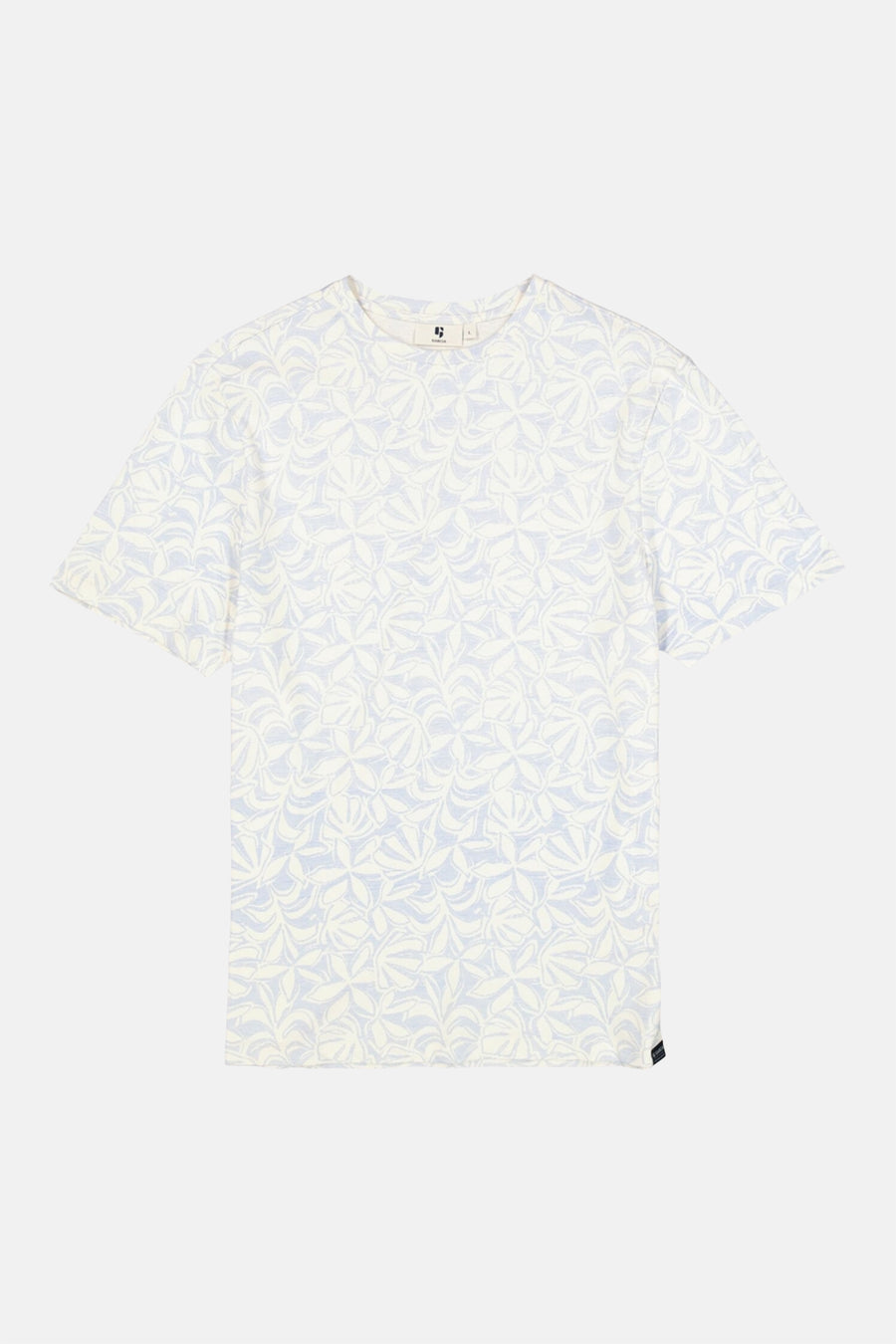 Wit T-shirt met bloemenprint, van Garcia, met een klein discreet logo onderaan.
