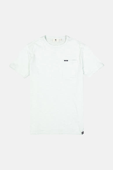 T-shirt vert à manches courtes de GARCIA, avec poche poitrine et étiquette logo en bas.