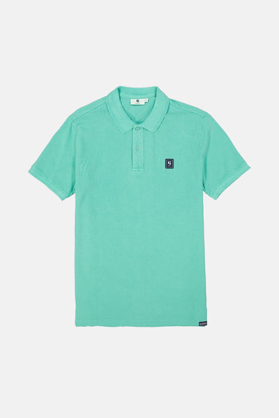 Polo à manches courtes vert de GARCIA, avec logo sur la poitrine et patte de boutonnage.