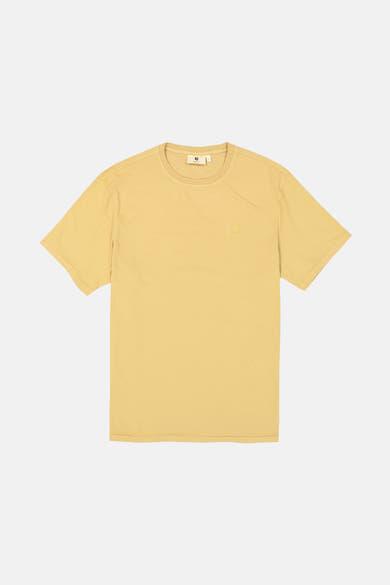 T-shirt à manches courtes jaune de GARCIA, couleur unie avec logo discret sur le devant.