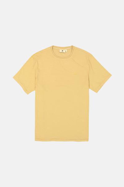 GARCIA geel T-shirt met korte mouwen, effen kleur met discreet logo op de voorkant.
