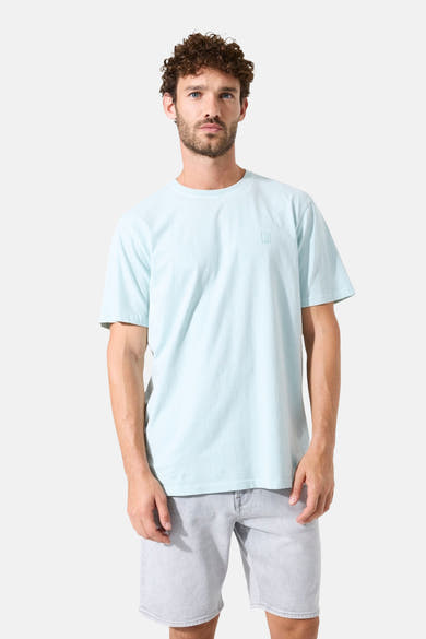 T-shirt vert clair à manches courtes de GARCIA, avec logo discret sur le devant.