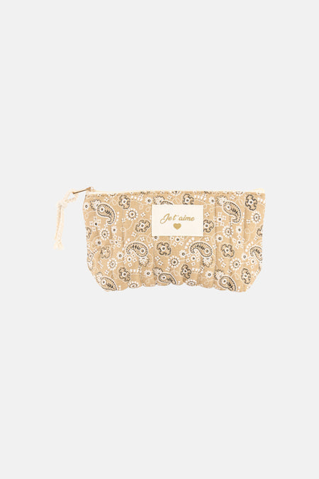 Trousse de toilette beige matelassée de Access® à motif bandana, avec étiquette "Je t'aime" et cœur doré.